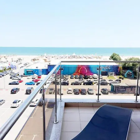 Summerland Vibe * Mamaia